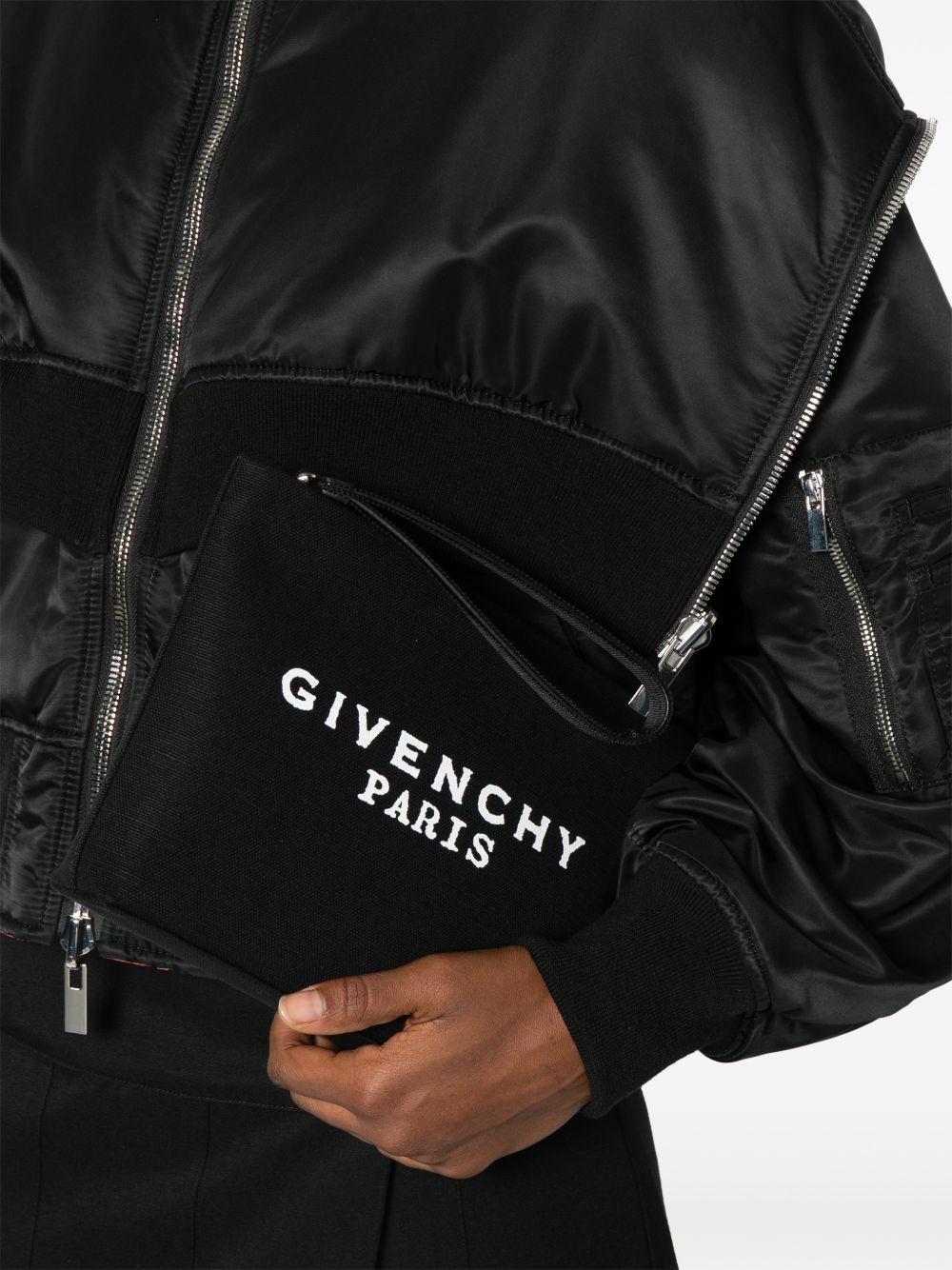 GIVENCHY BB60PNB2DS 001