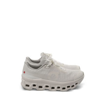 ON 3WG10811200 WHITE/WHITE