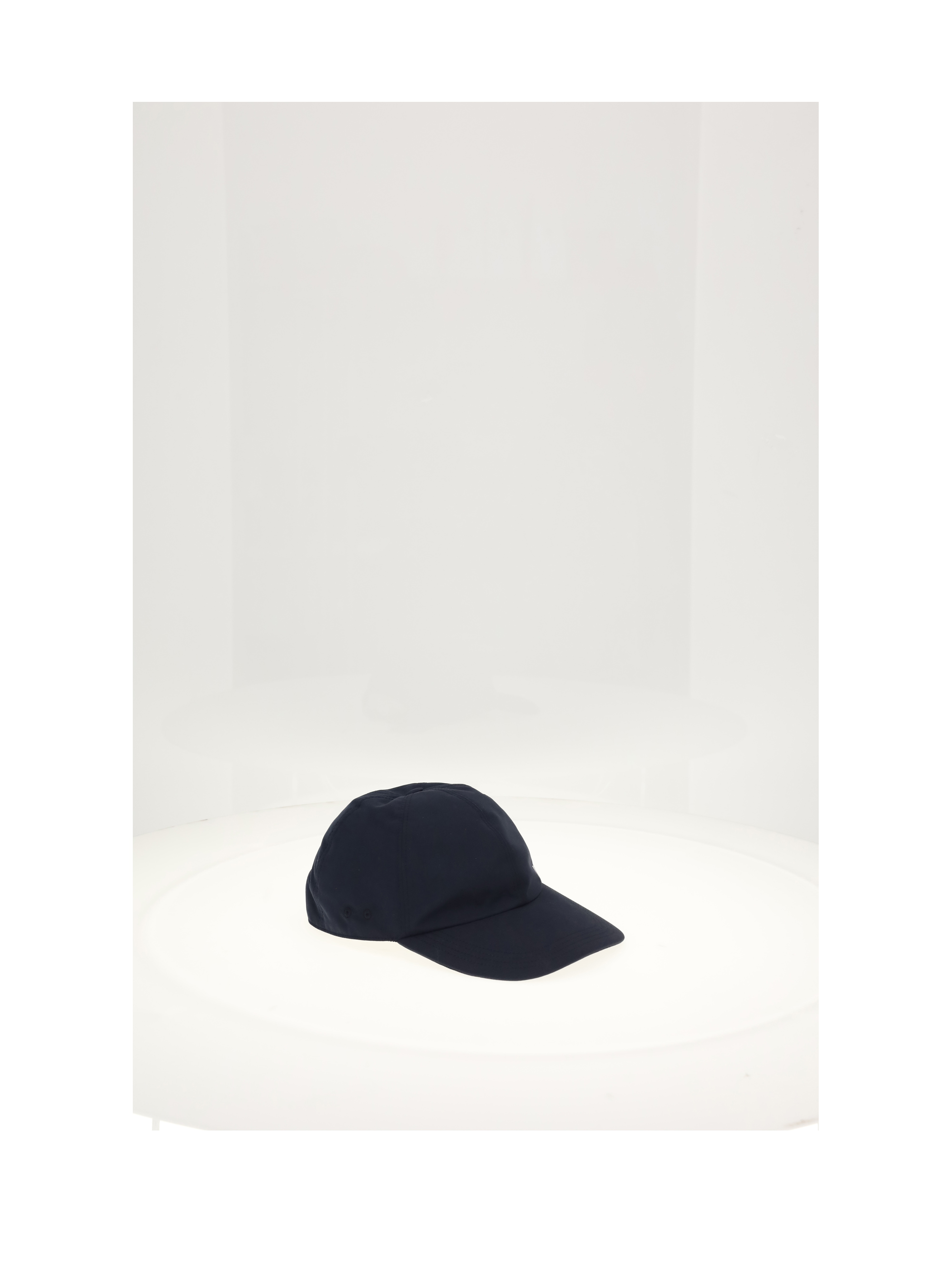 CAP DIOR LOGO