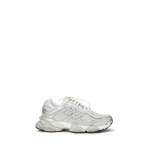9060 Sneakers