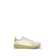 V-82 Sneakers