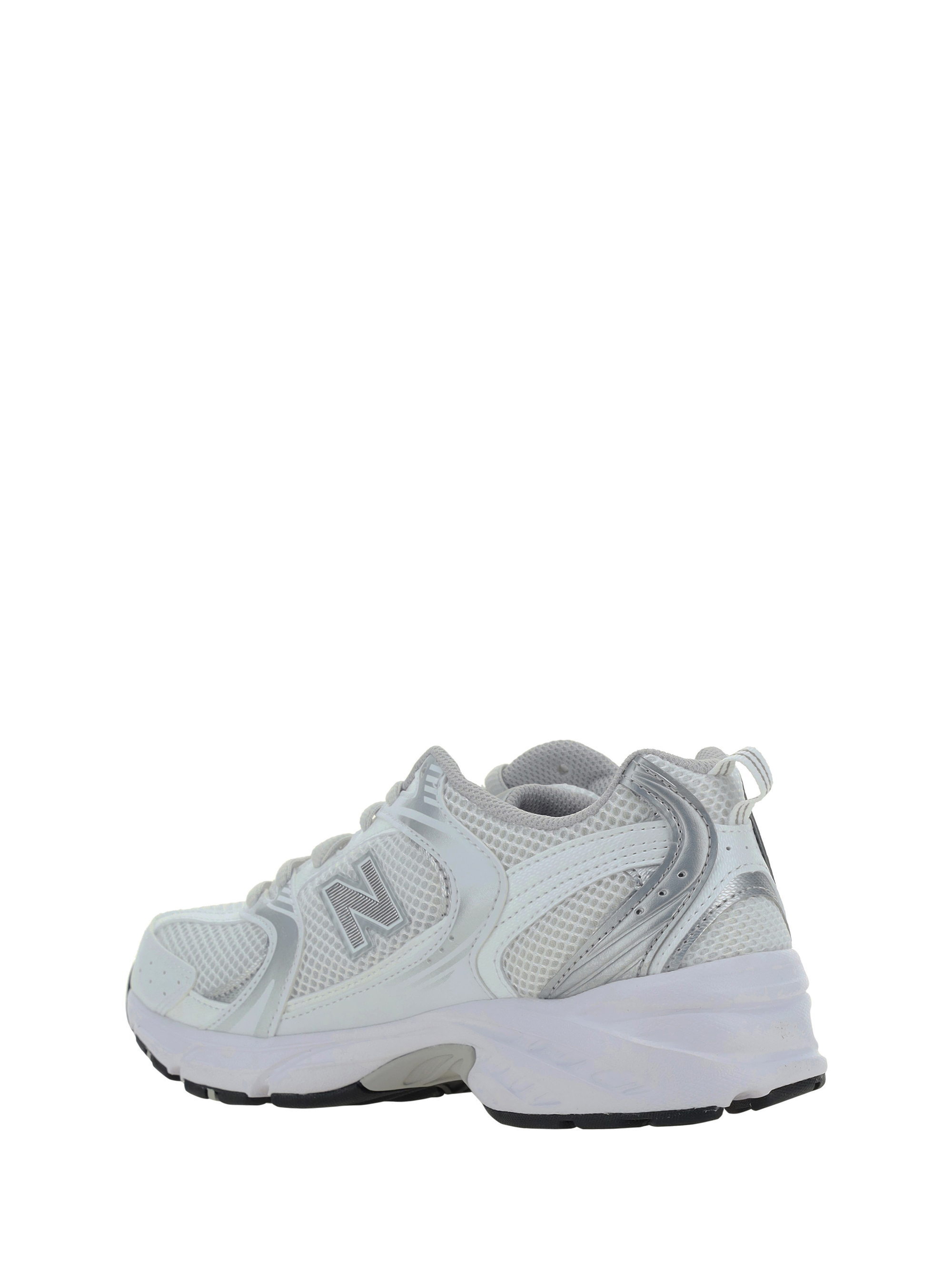 530 Sneakers