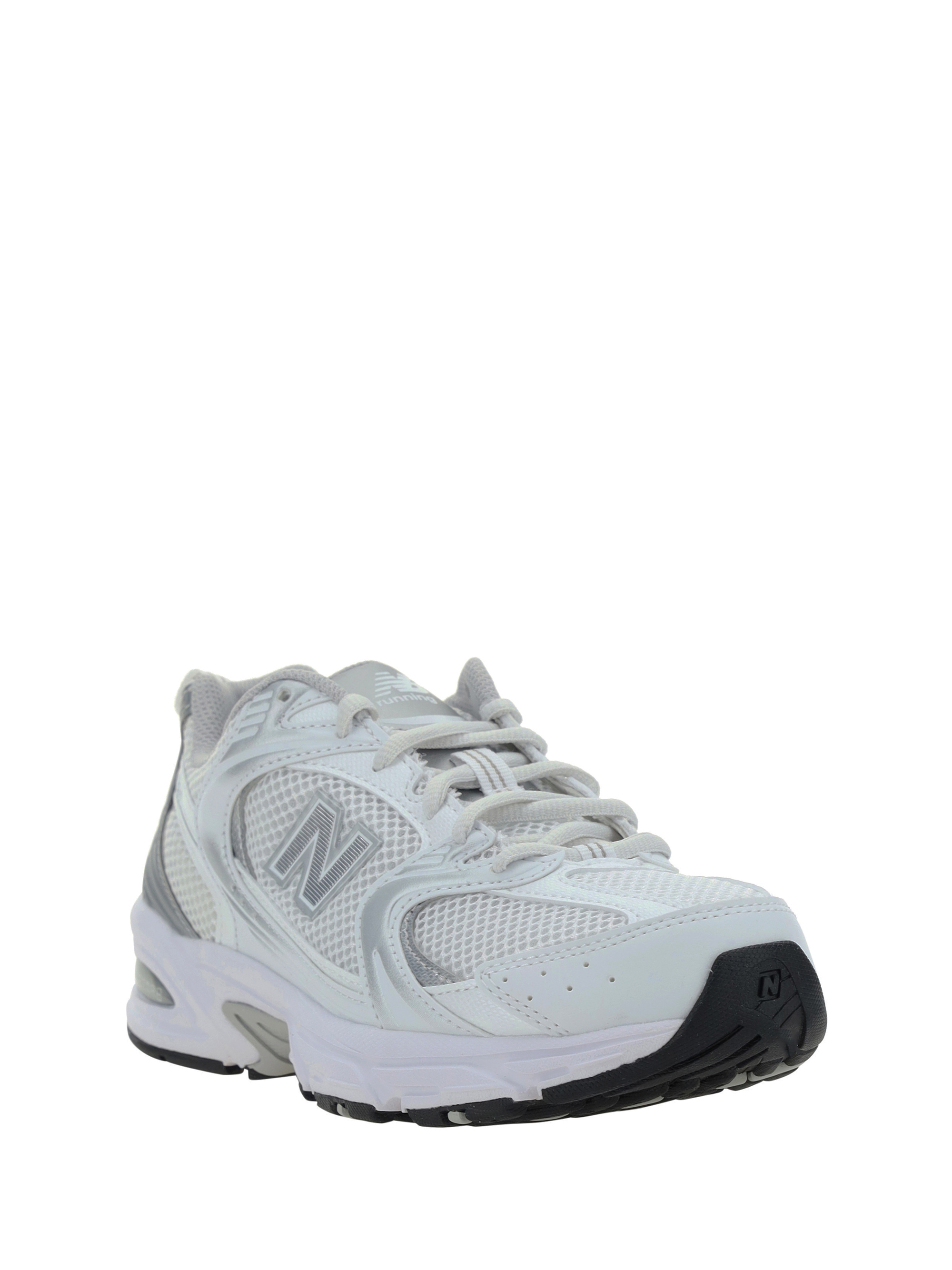 530 Sneakers