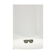 BLACK FRAME 62