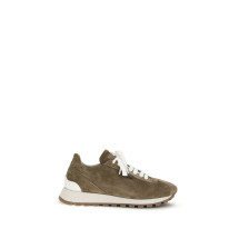 Sneakers with iconic embellishments