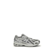 1906R Sneakers