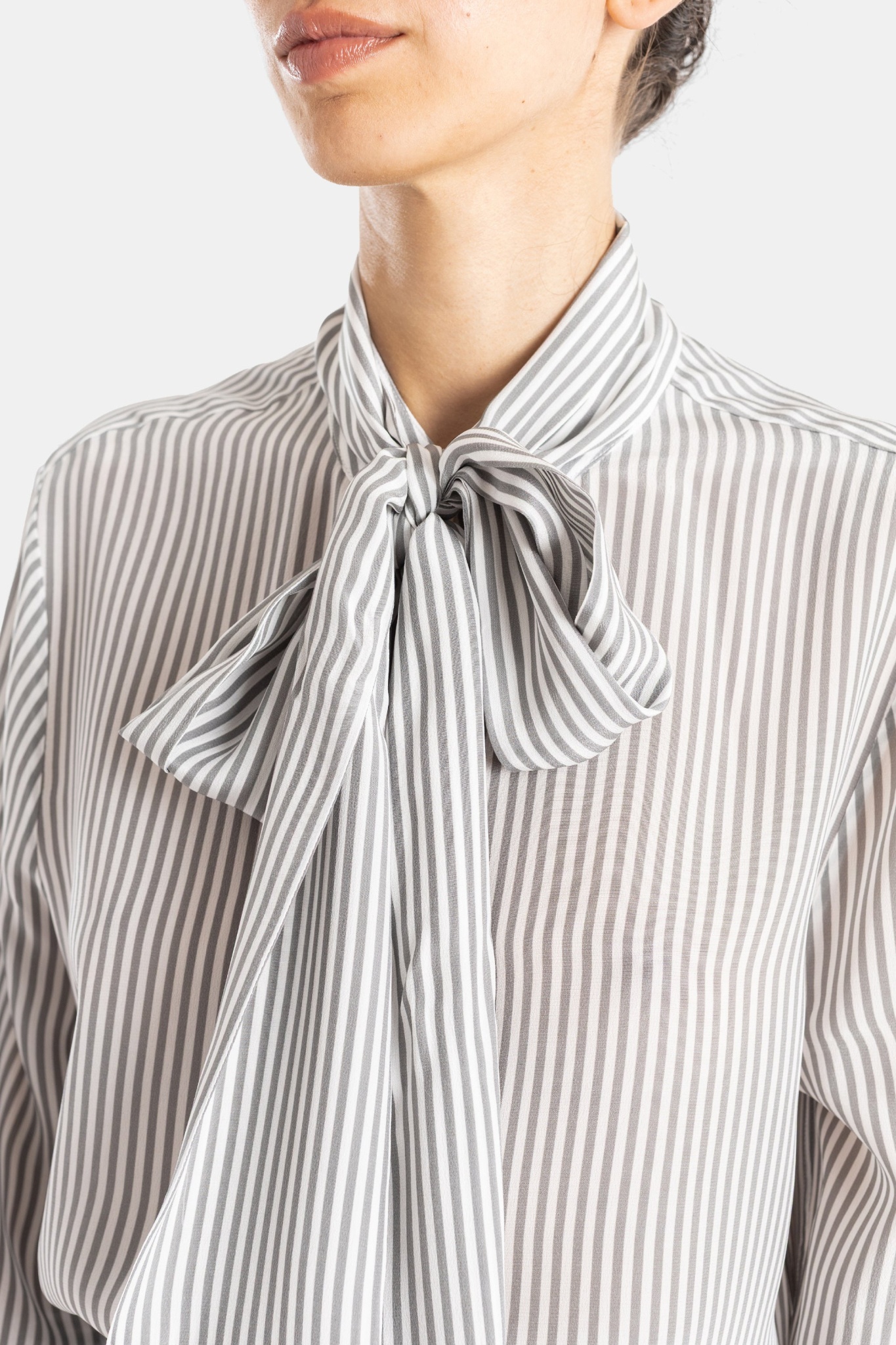 [Thom Browne] Shirts Long Sleeve FW26 FLL210A-06205