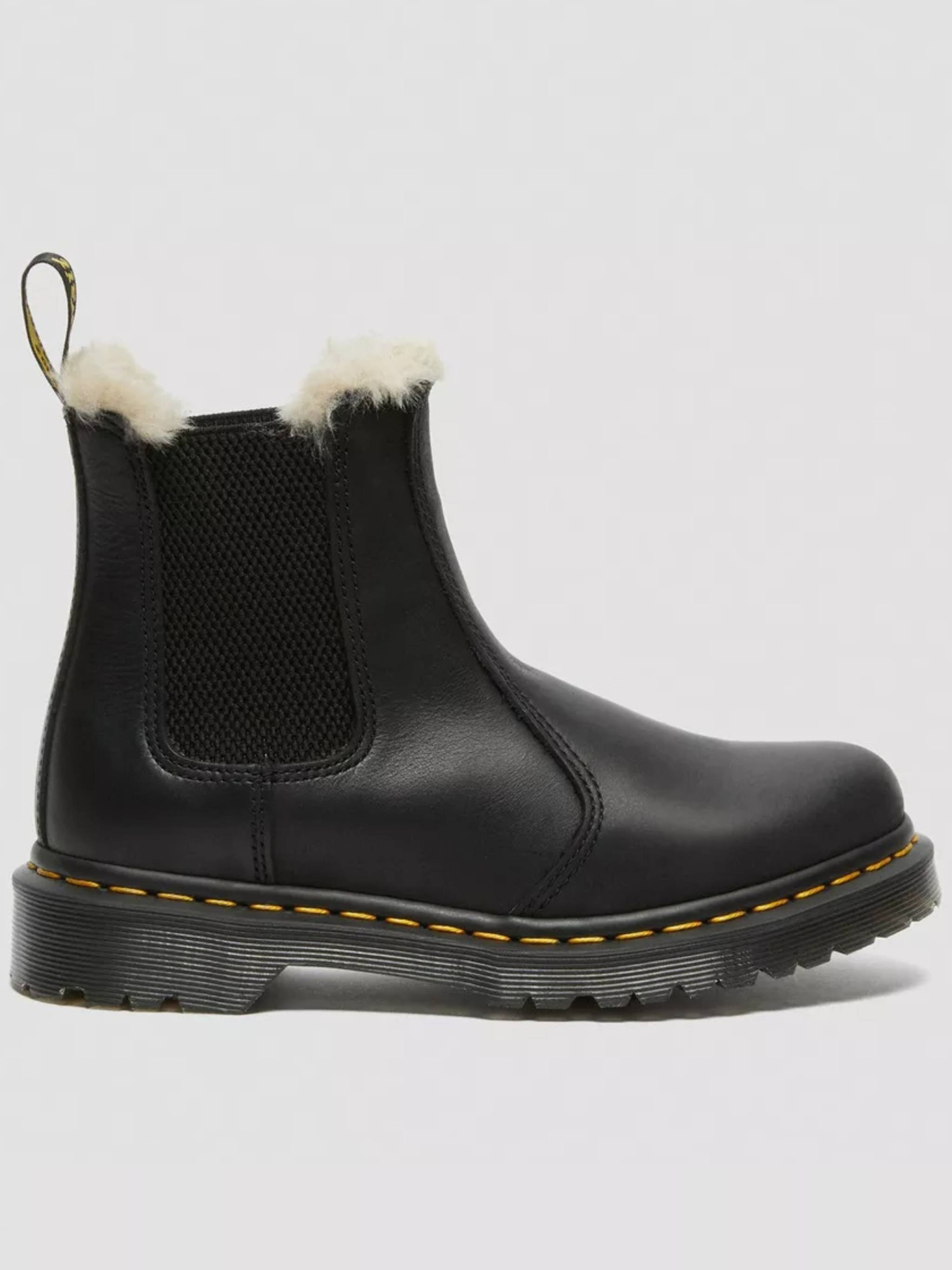 [Dr. Martens] Boots FW26 21045001
