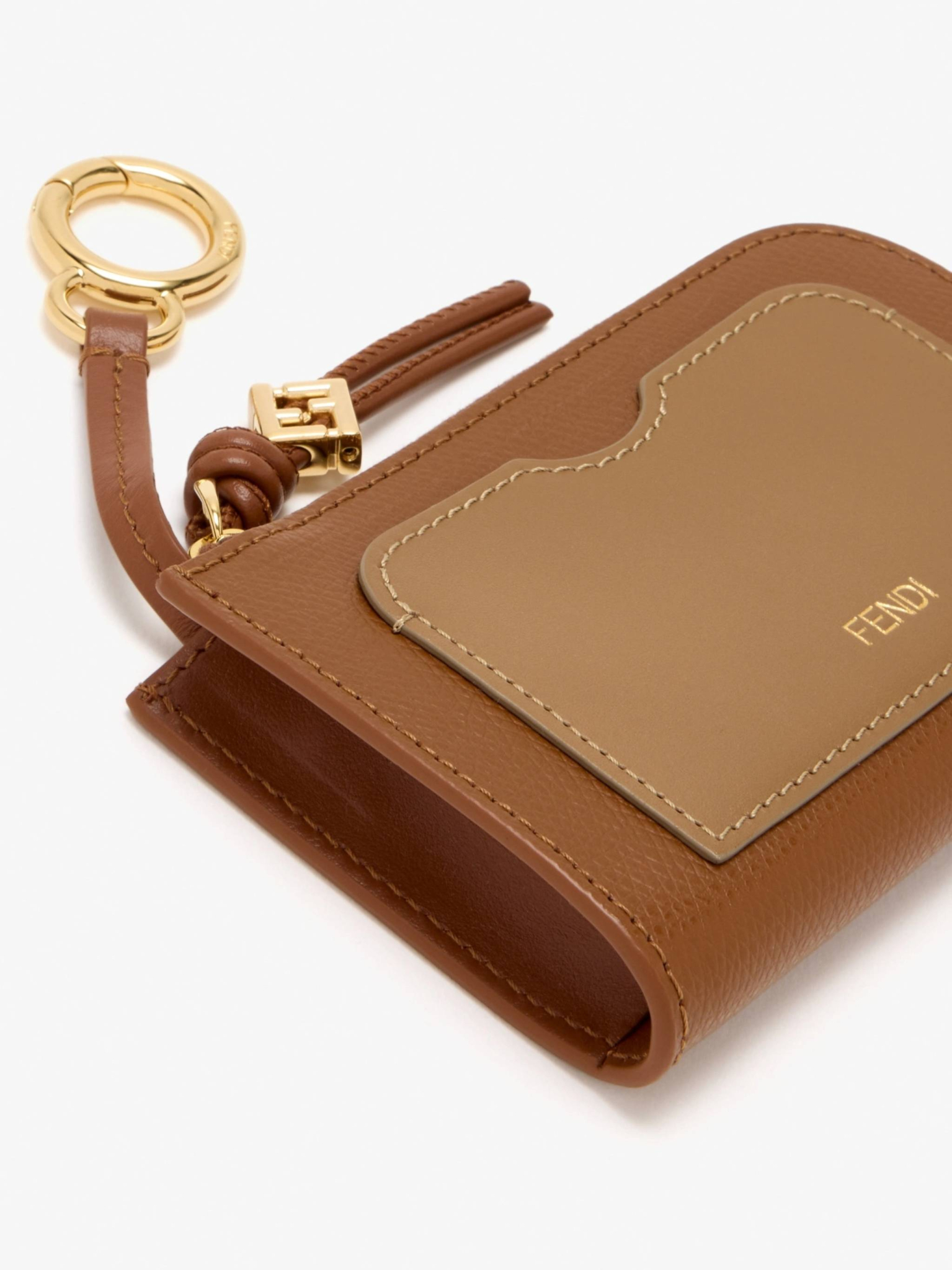 [Fendi] Clutch bag FW26 8M0558 B140
