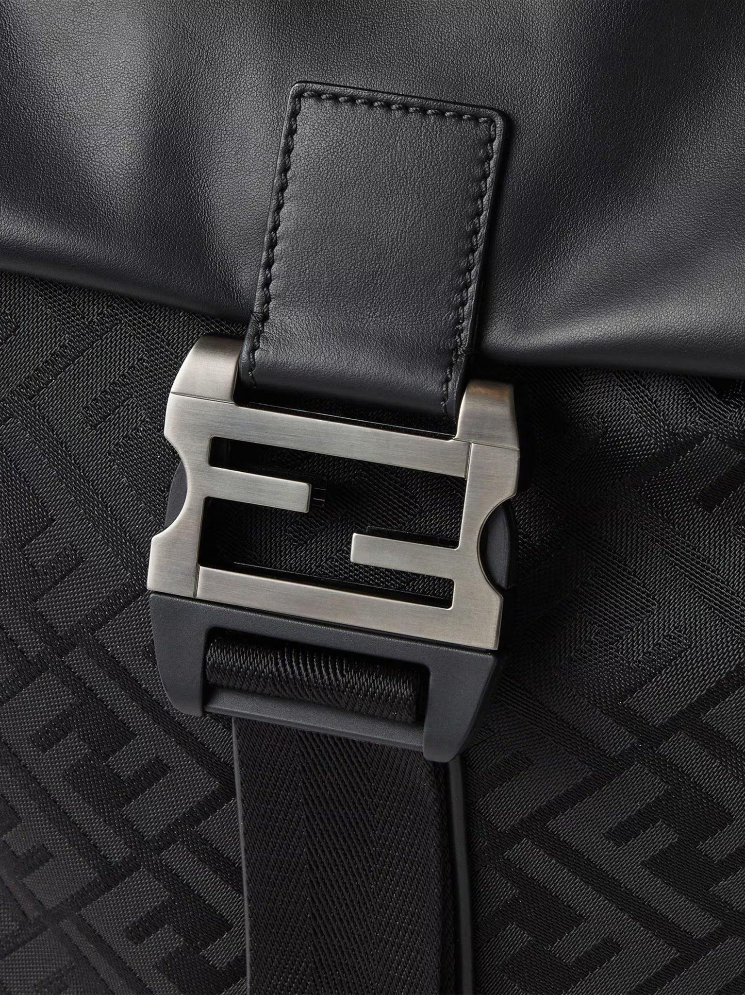 [Fendi] Backpack FW26 7VZ090 AVC6
