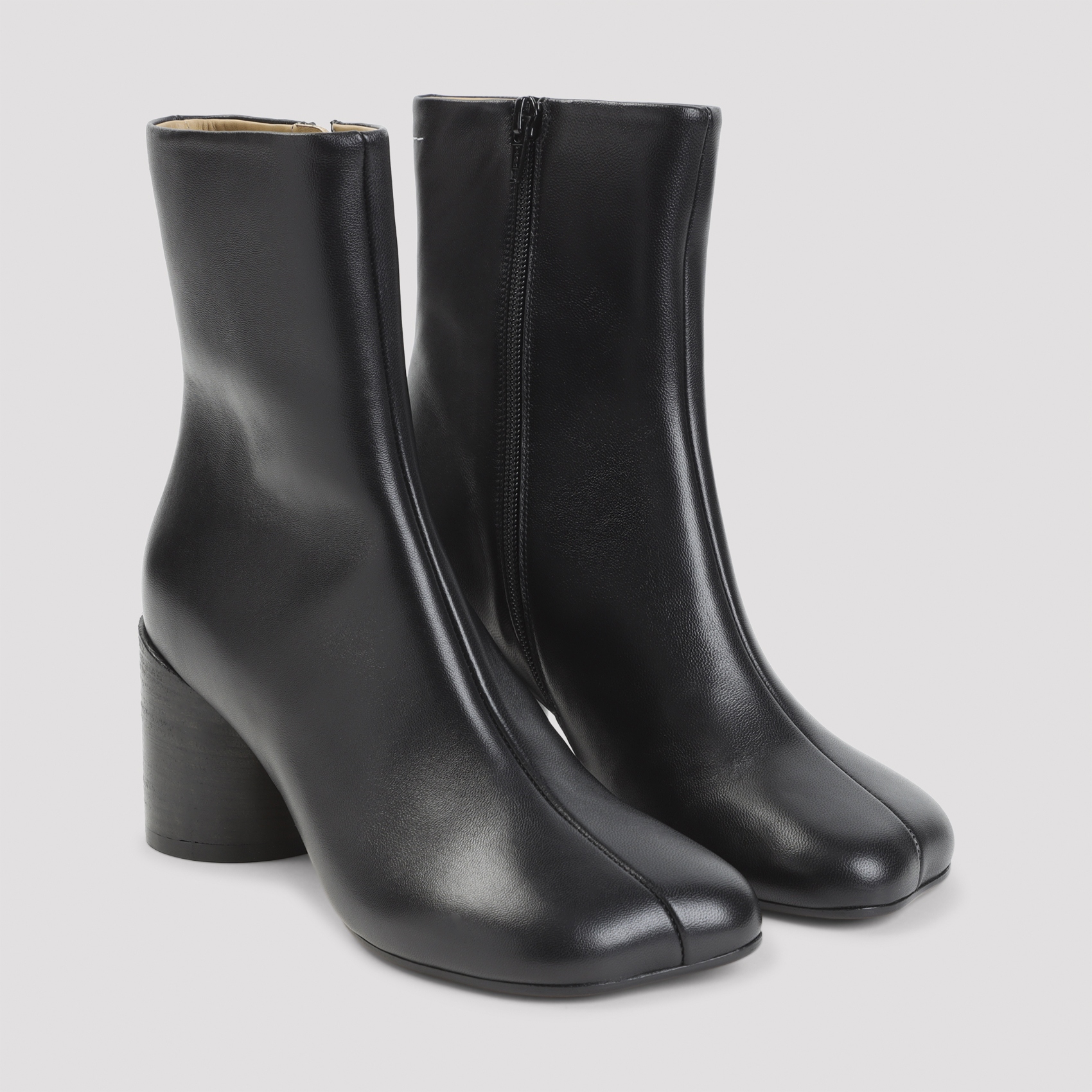 [MM6 Maison Margiela] Boots FW26 S59WU0235.P3628