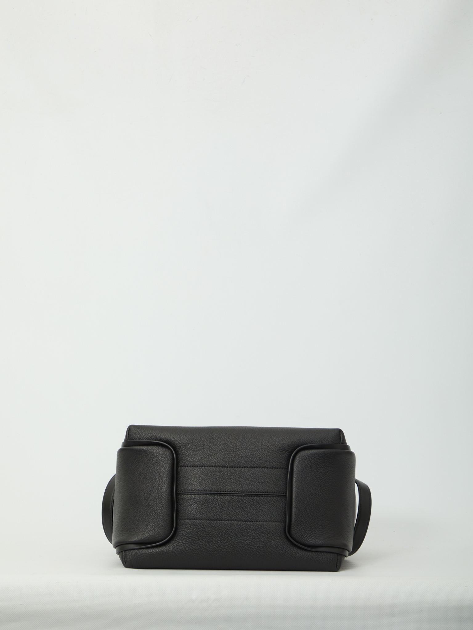 [Christian Louboutin] Shoulder bag FW26 3265050__BK01