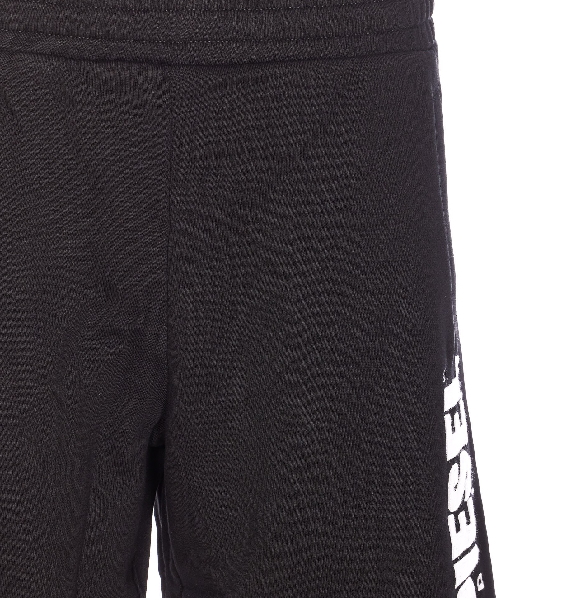 [Diesel] Shorts SS26 A200270GEAD9XX