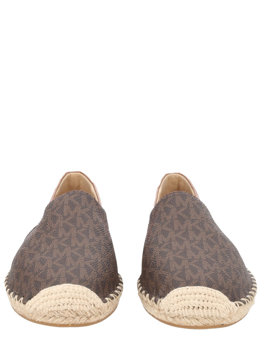 [MICHAEL BY MICHAEL KORS] Flat shoes SS26 40R6KZFP1B_200BROWN