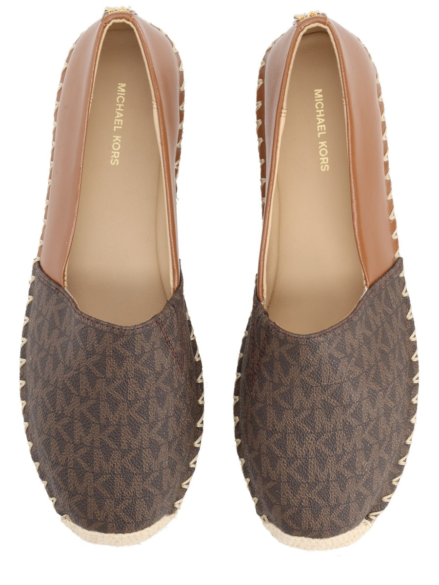 [MICHAEL BY MICHAEL KORS] Flat shoes SS26 40R6KZFP1B_200BROWN