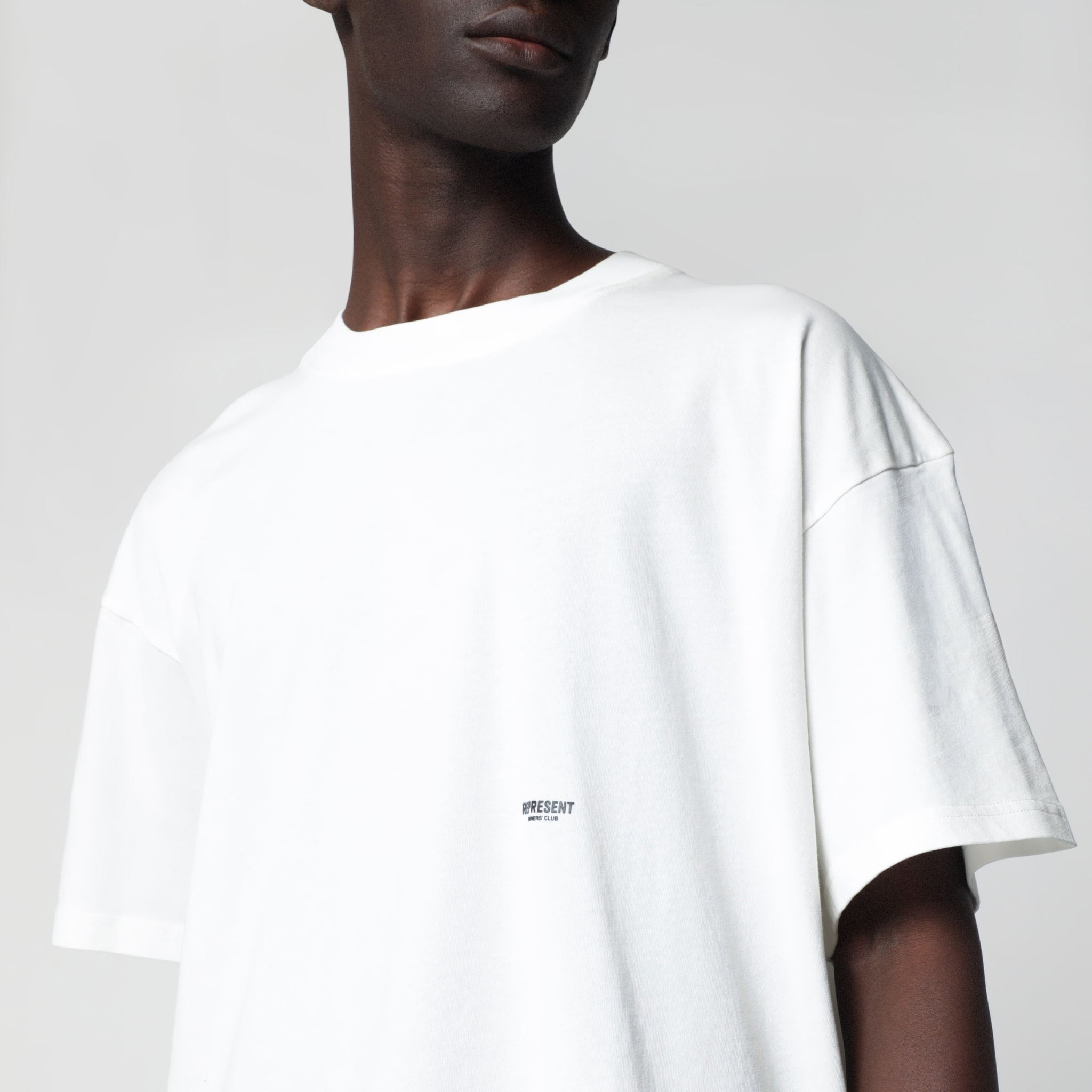 [Represent] T-shirts Short Sleeve FW26 OCM100042CO