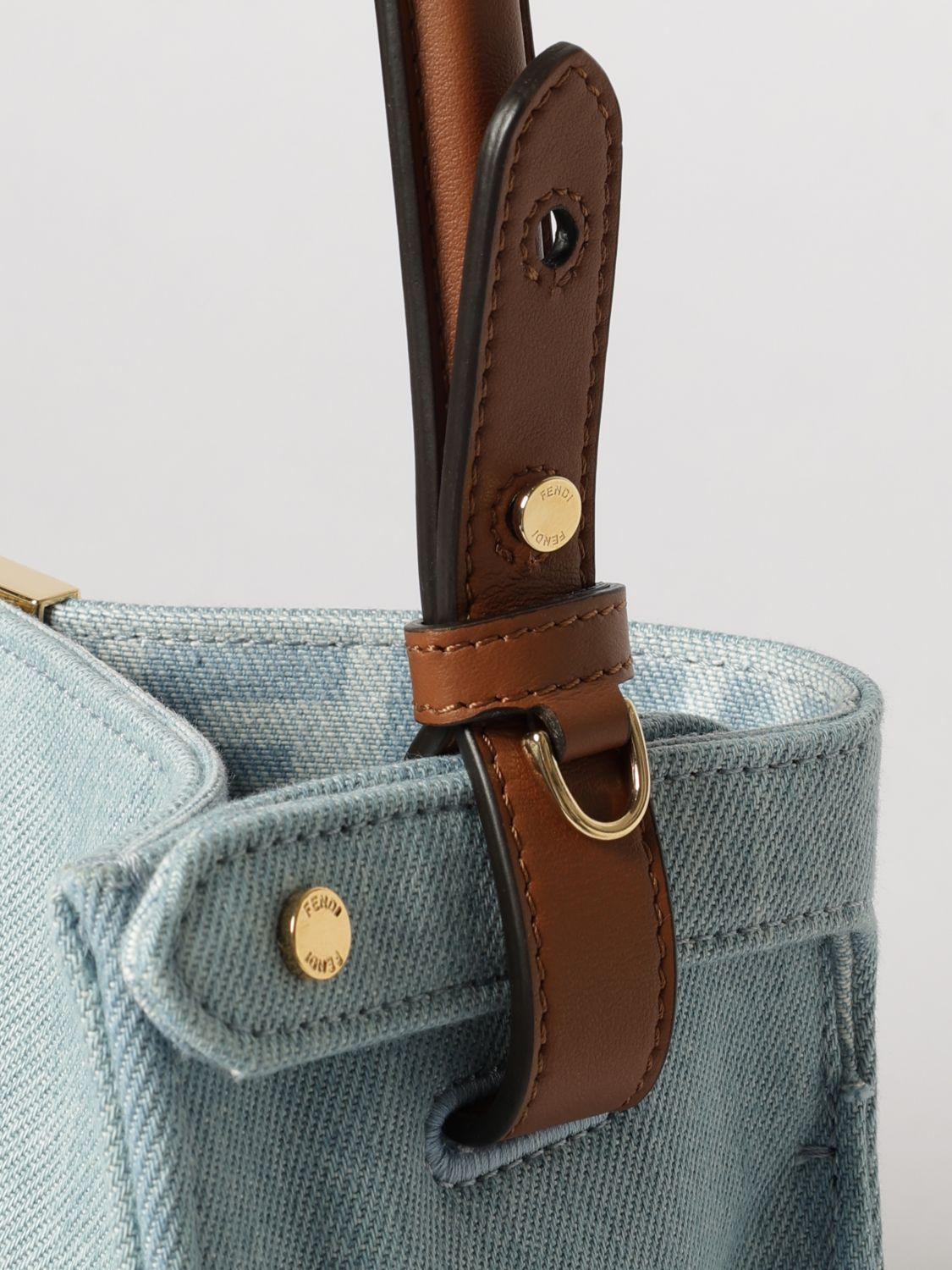 [Fendi] Shoulder bag FW26 8BN368AY6P F1WM6