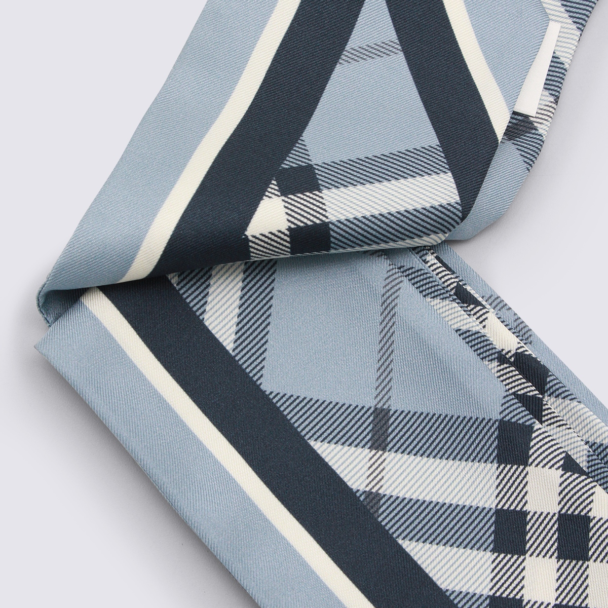 [Burberry] Scarf SS26 8114240C3263