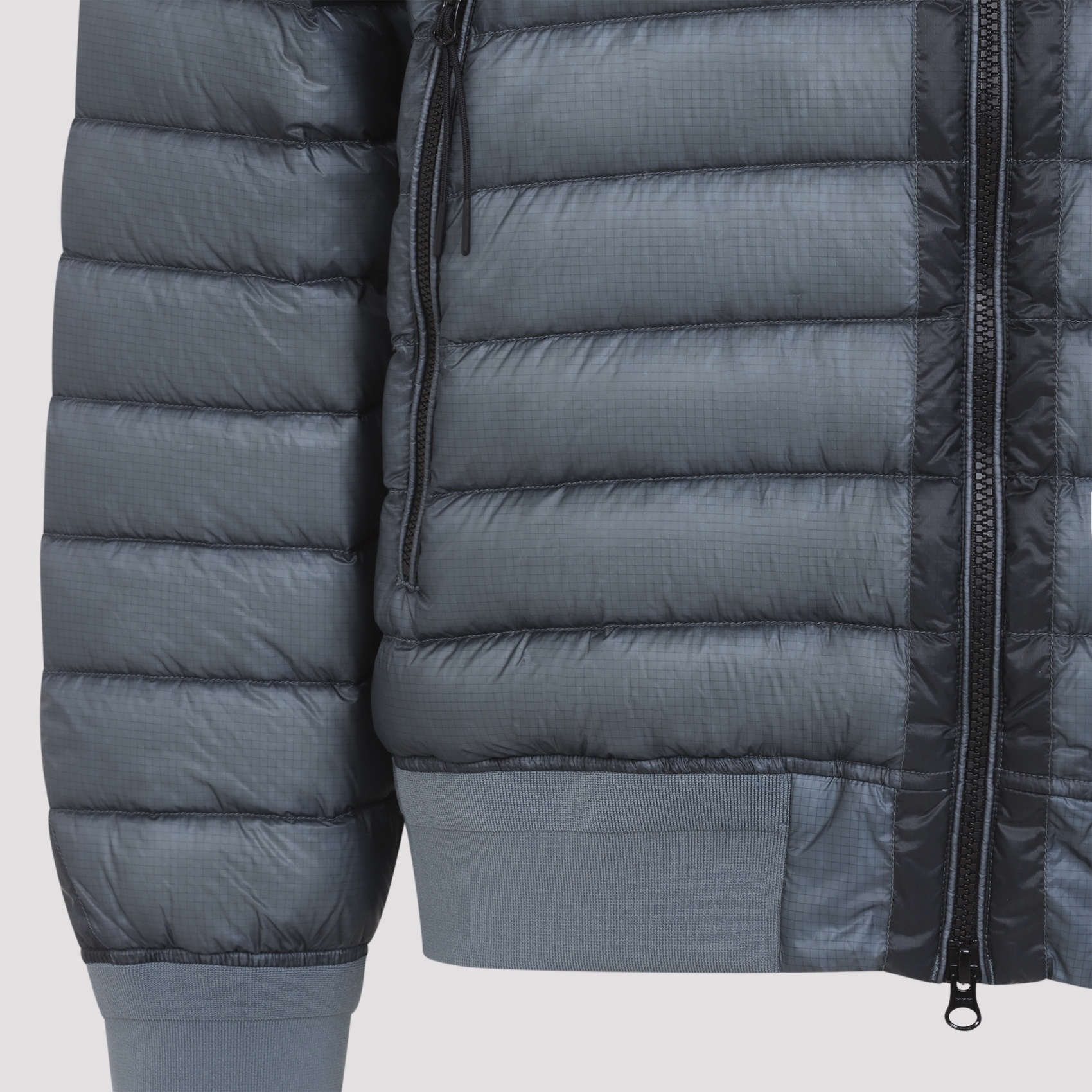[C.P.COMPANY] Down Jacket FW26 21CMOW751A.110416A