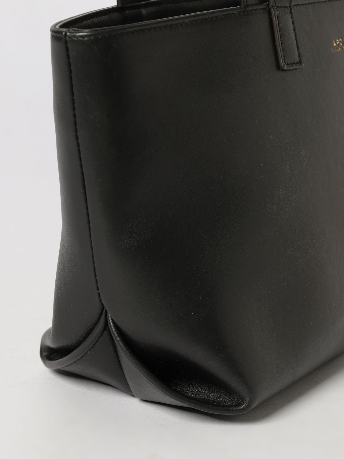 [A.P.C.] Shoulder bag FW26 PXCENF67073 LZZ