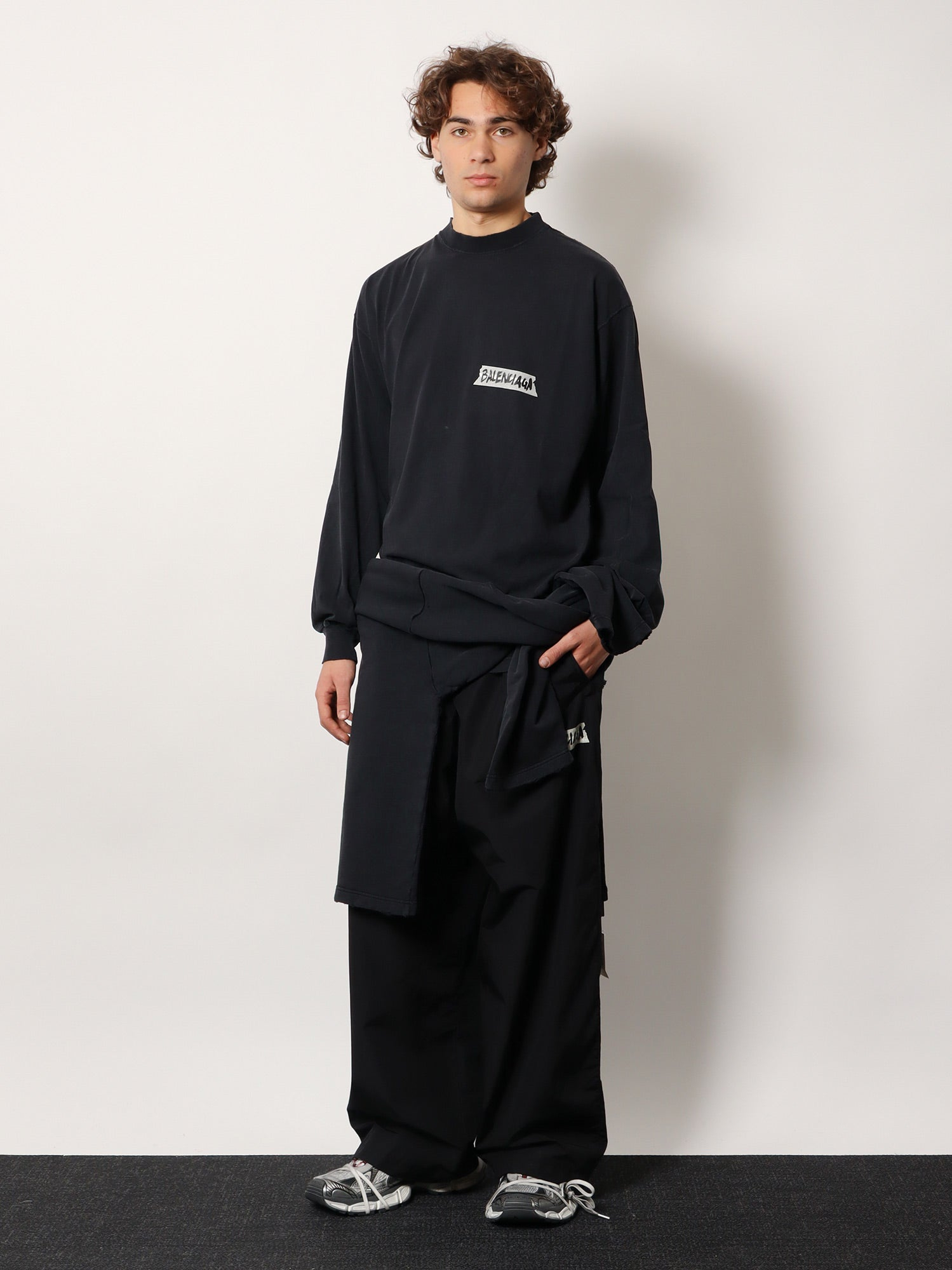[Balenciaga] Sweatshirt FW26 850404TTVL61041