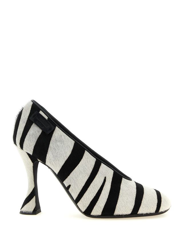 [Moschino] Pumps FW26 MA1020AC1PML010A