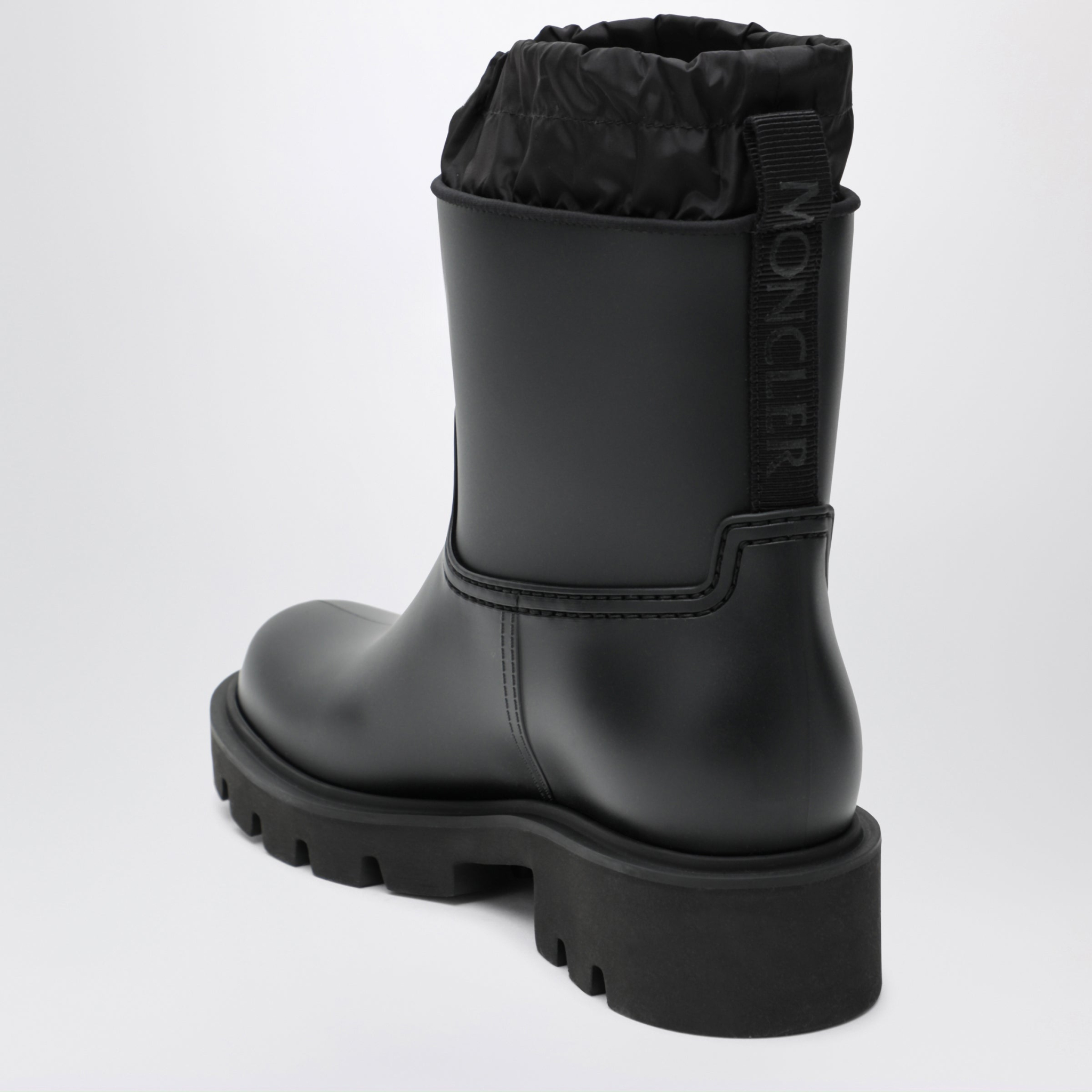 [Moncler] Boots FW26 4G00190M4522