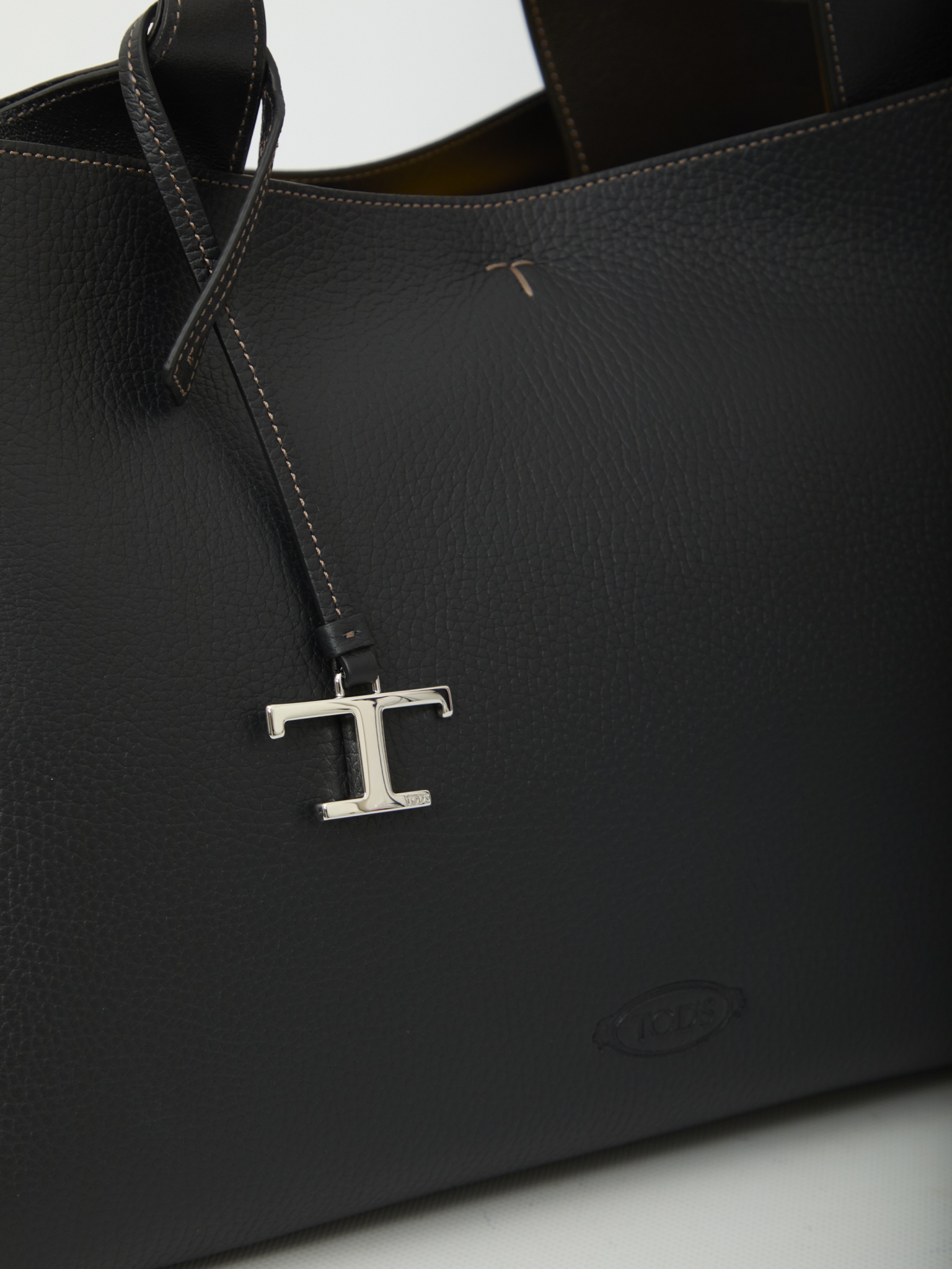 [Tod's] Tote bag FW26 XBWAPAF9300_QRI_B999