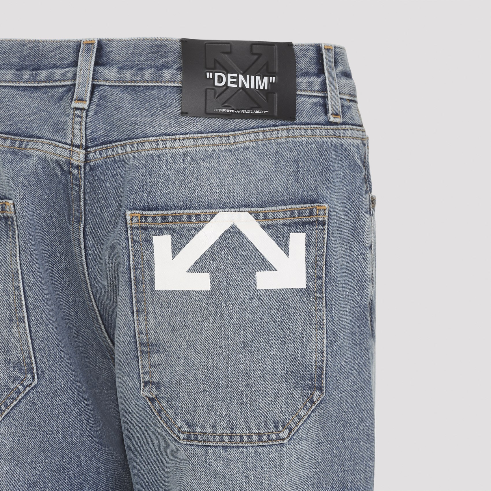 [Off White] Jeans SS26 44XYA18JS26D002400