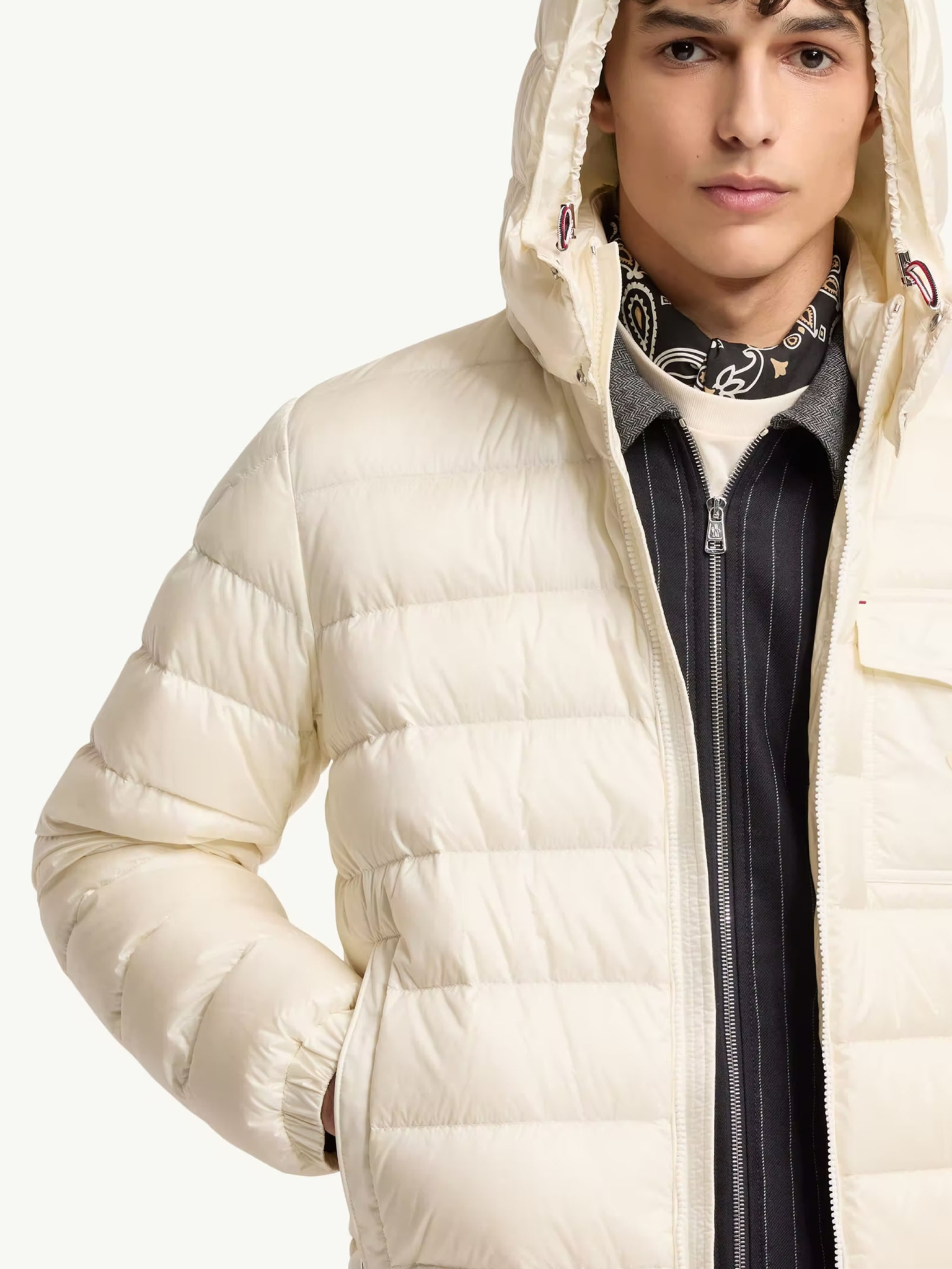 [Moncler] Down Jacket FW26 L20911A00004599Q0050