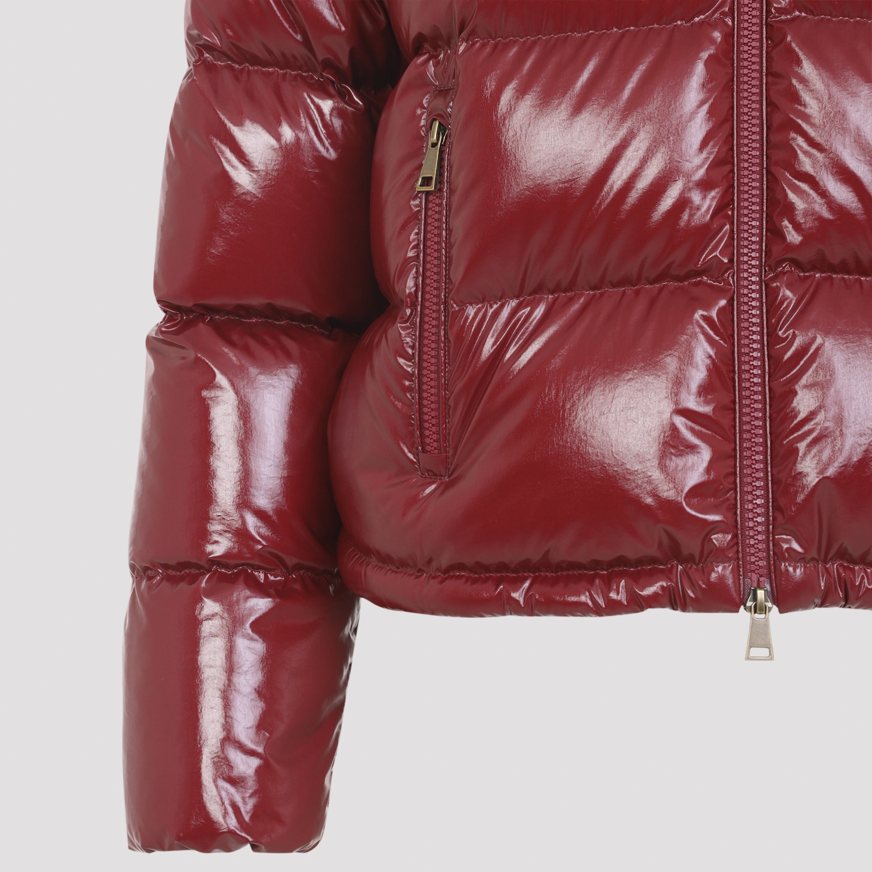 [Moncler] Down jacket FW26 L20931A00031.597EU