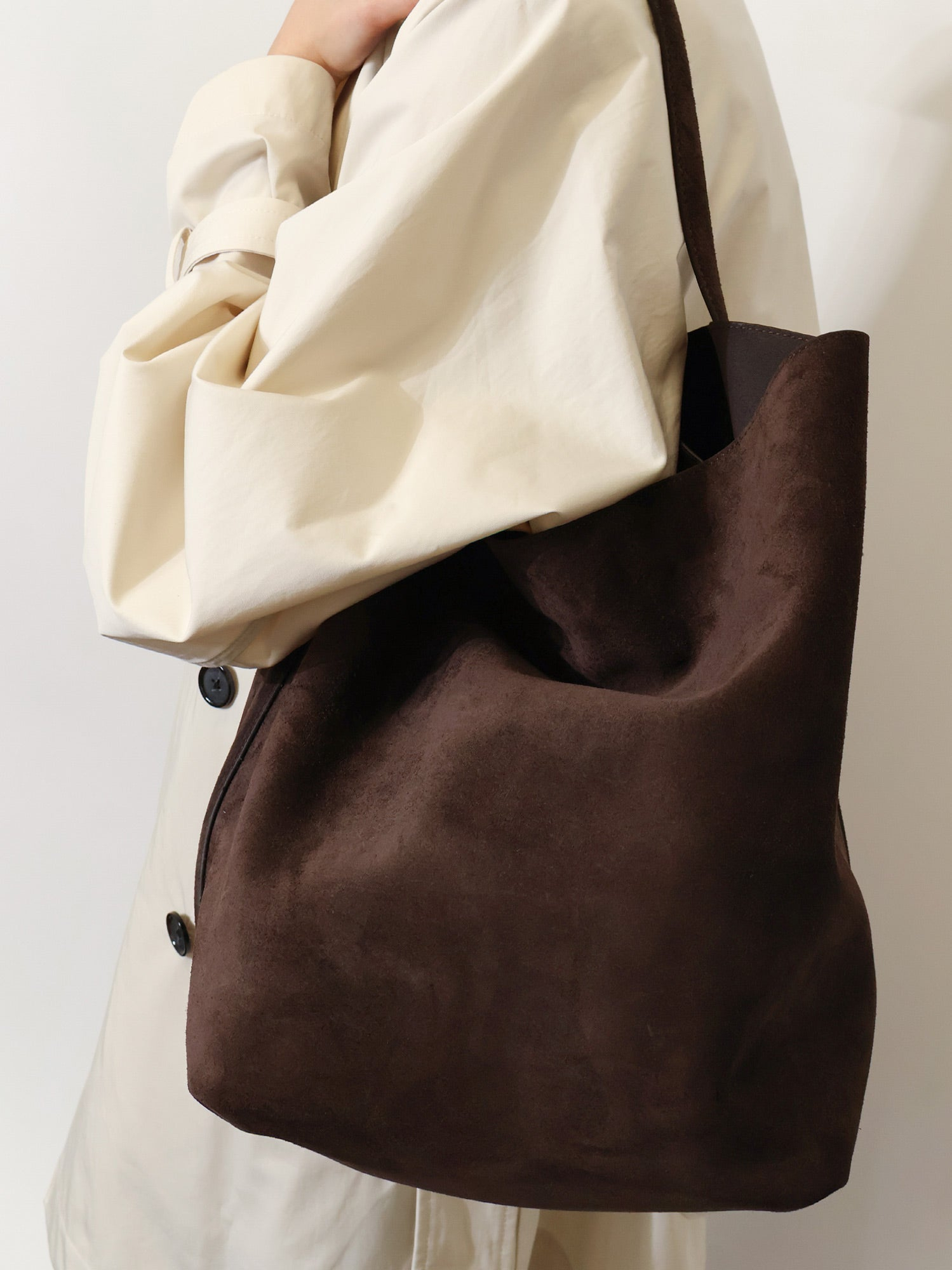 [TOTEME] Shoulder bag FW26 234WAL853LE0004102