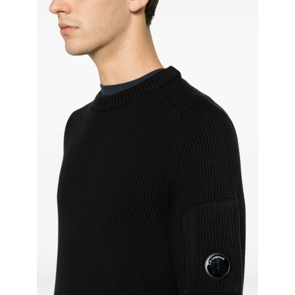 [C.P. Company] Sweatshirt FW26 MKN101A00 6608A 999