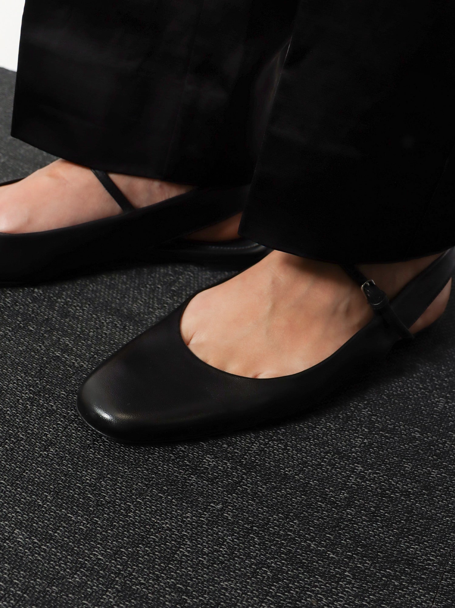 [TOTEME] Flat shoes SS26 262WAS0311LE0210001