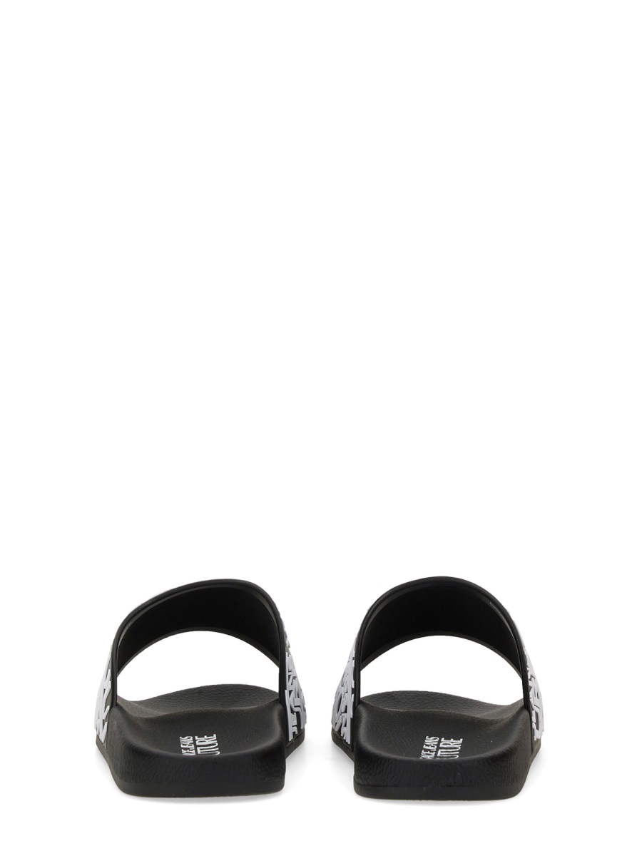 [VERSACE JEANS COUTURE] Slippers FW26 78YA3SQ1_71352899