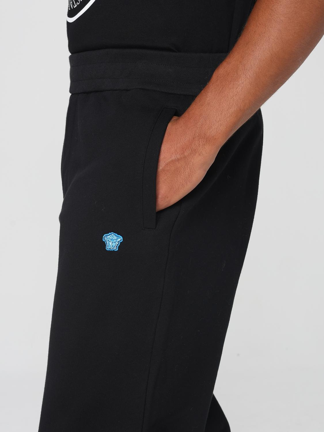 [Versace] Trousers FW25 10163001A15105 1B000