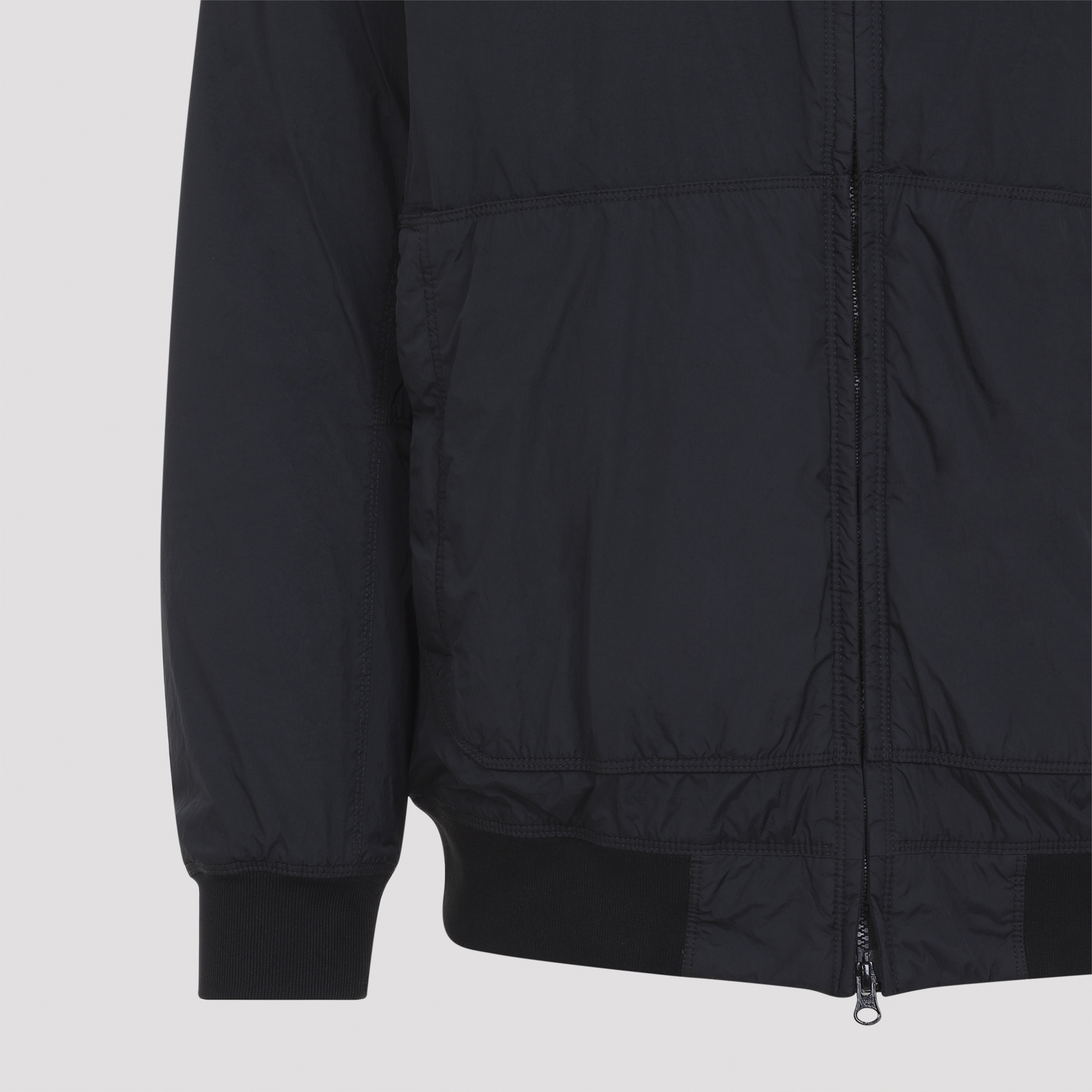 [Stone Island] Bomber Jacket FW26 L2S154100110.S0A23