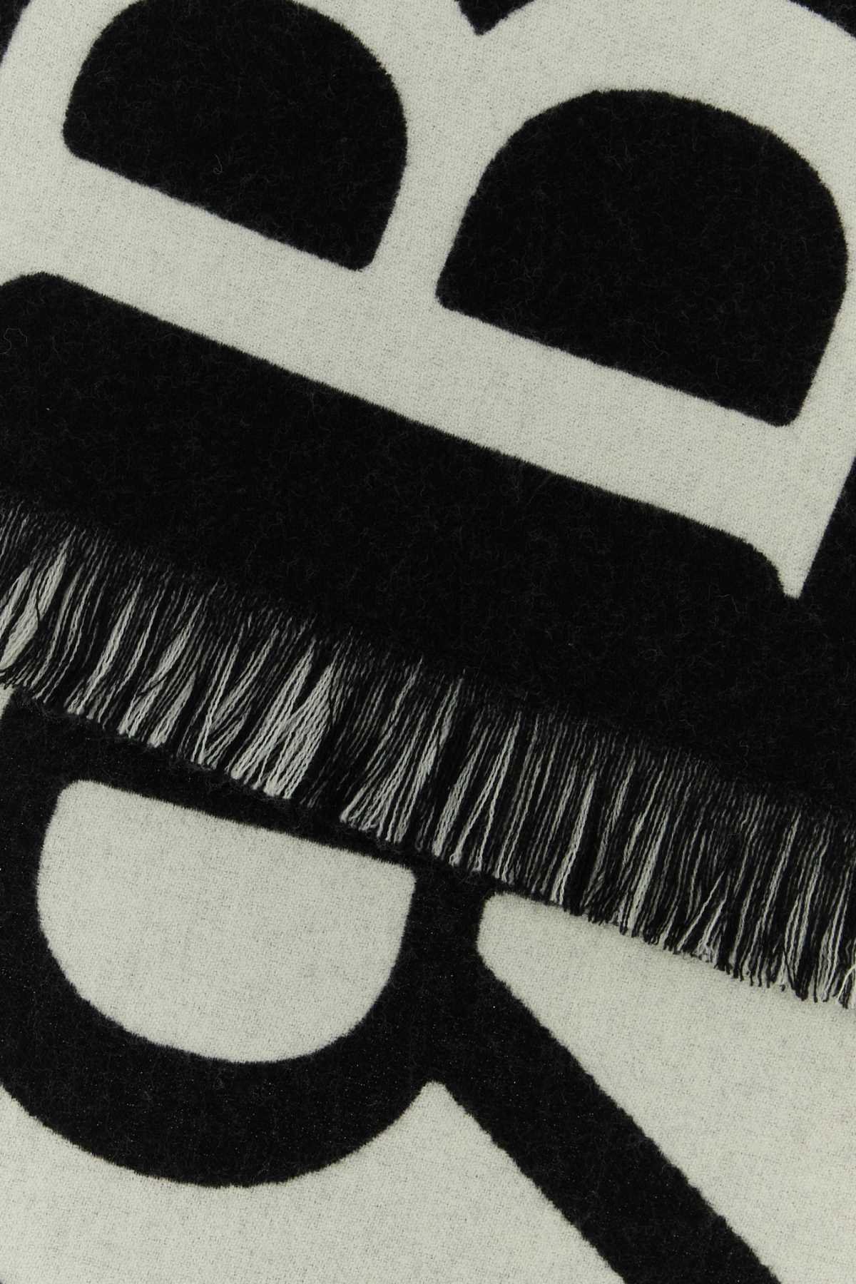 [Burberry] Scarf FW26 8109563 C1343