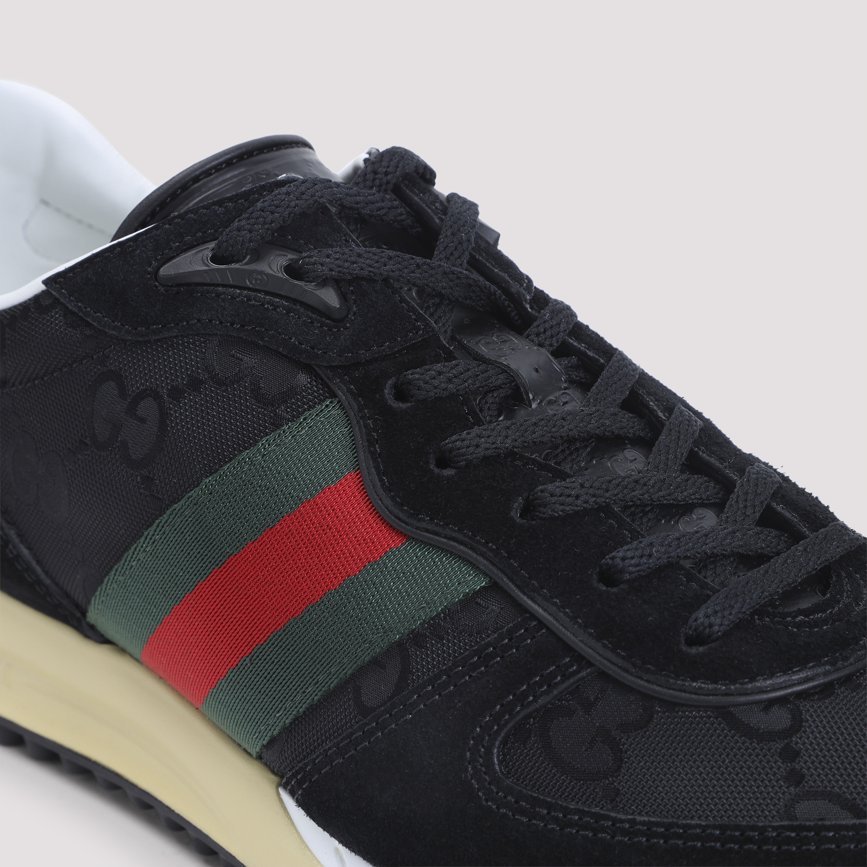 [Gucci] Sneakers FW26 832461.AAEW3
