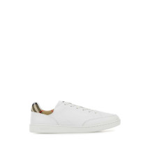 [Burberry] Sneakers FW26 8118865 C4579
