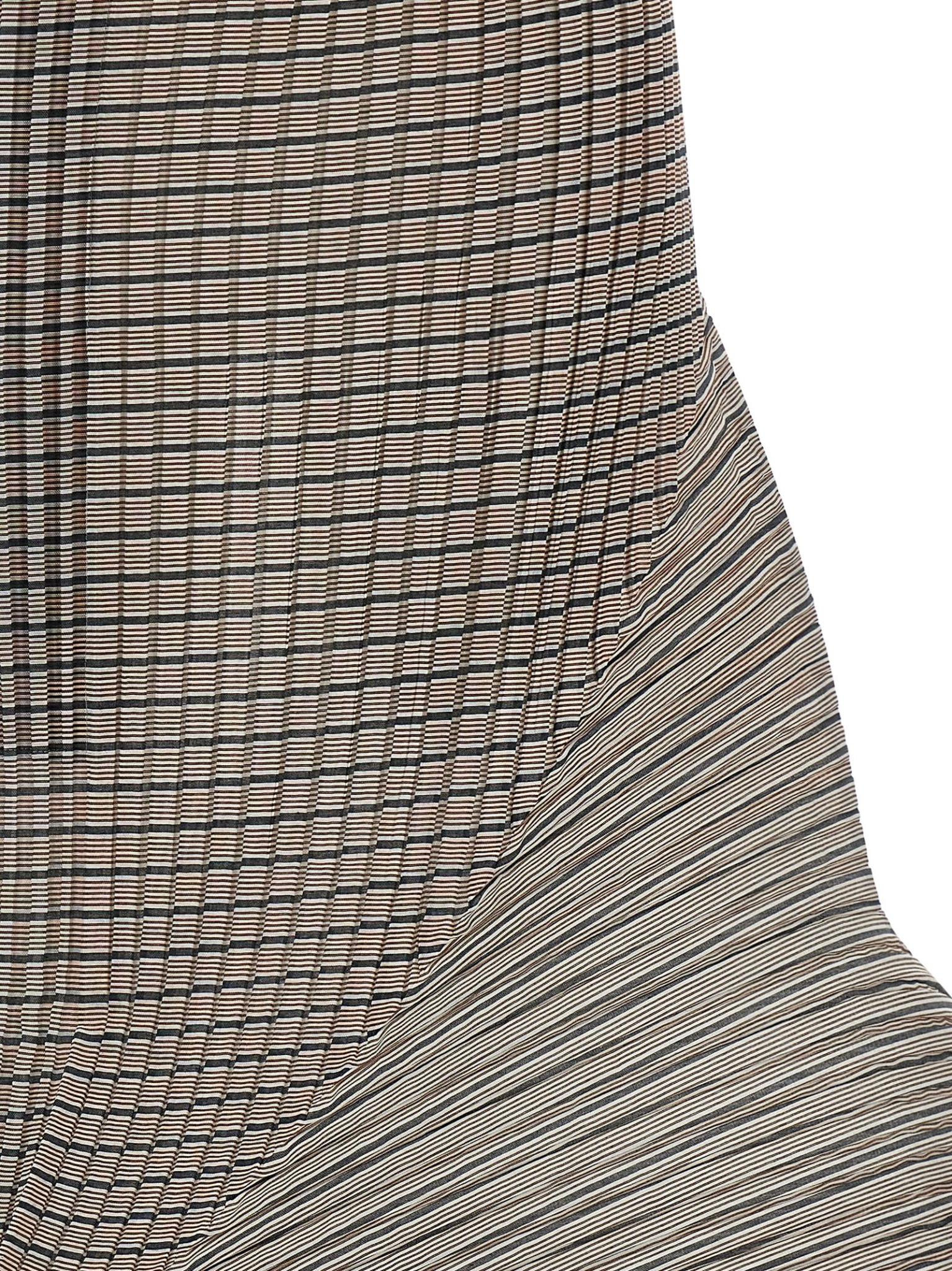 [Issey Miyake] Long skirt FW25 IM58FG14217