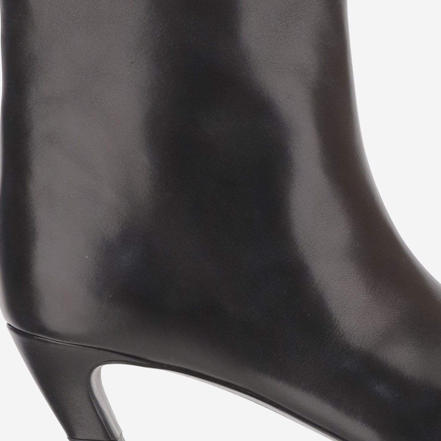 [KHAITE] Ankle Boots FW26 F2000712200