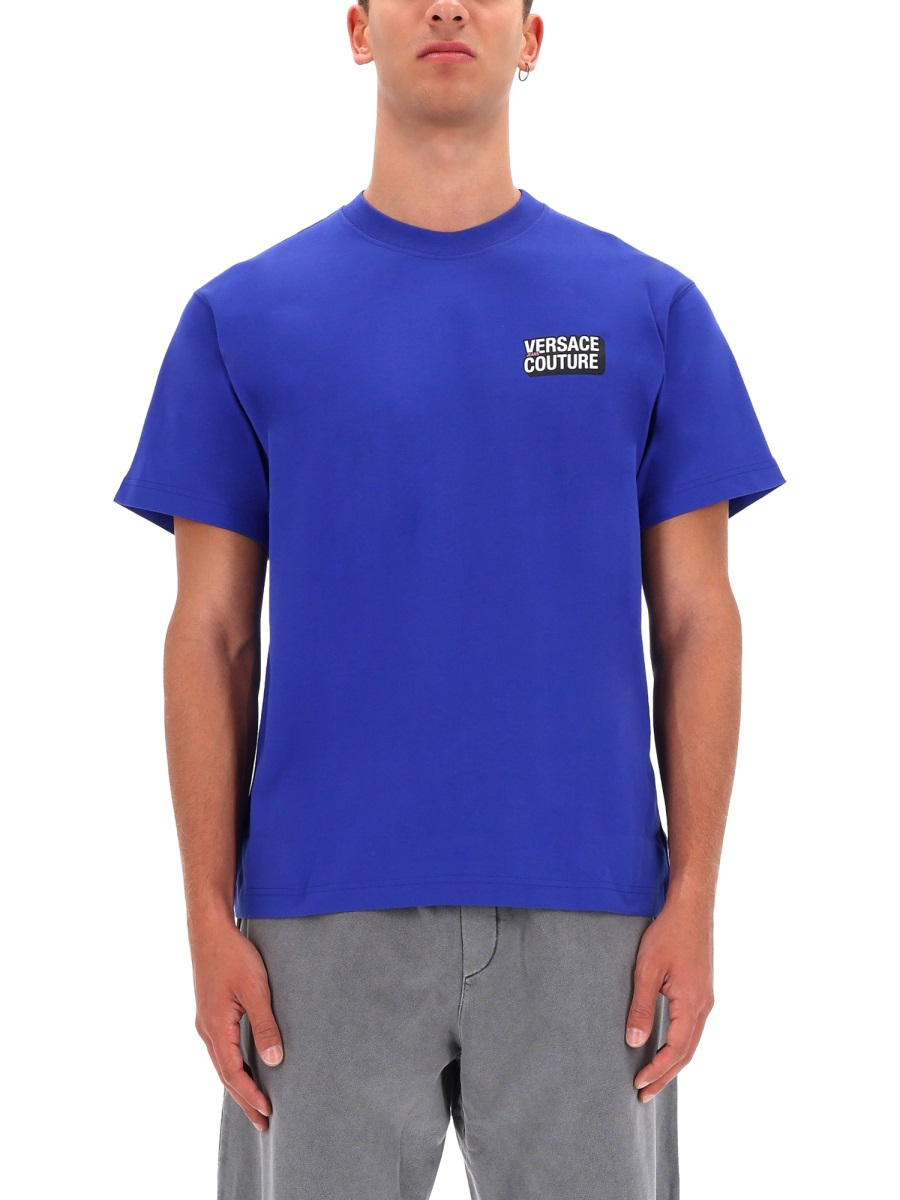 [VERSACE JEANS COUTURE] T-shirts Short Sleeve FW25 79GAHP10_CJ01P289