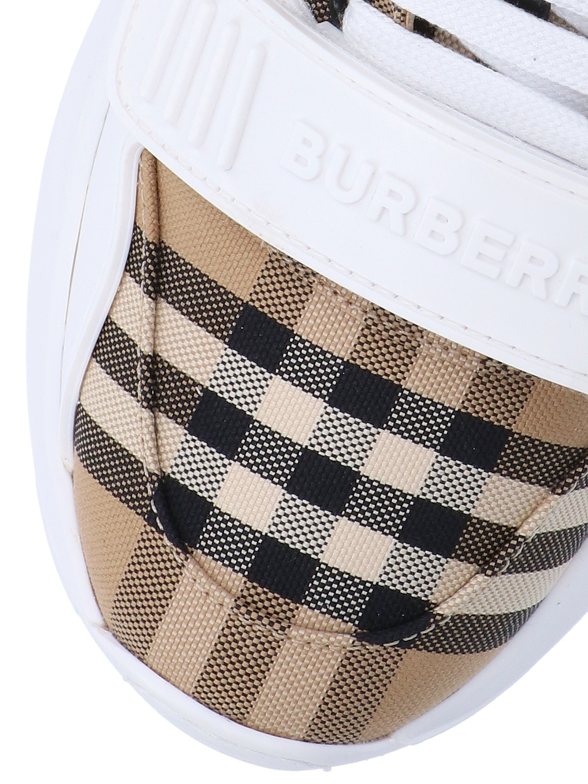 [Burberry] Sneakers FW26 8050509A7028