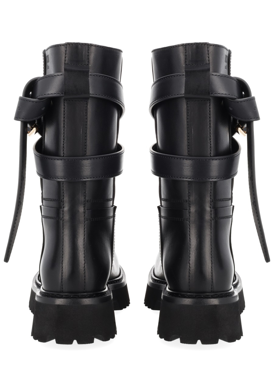 [Moschino] Boots FW25 MA26054G0N_MJ5000