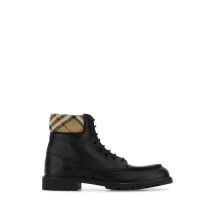 [Burberry] Boots FW25 8115599 A1189