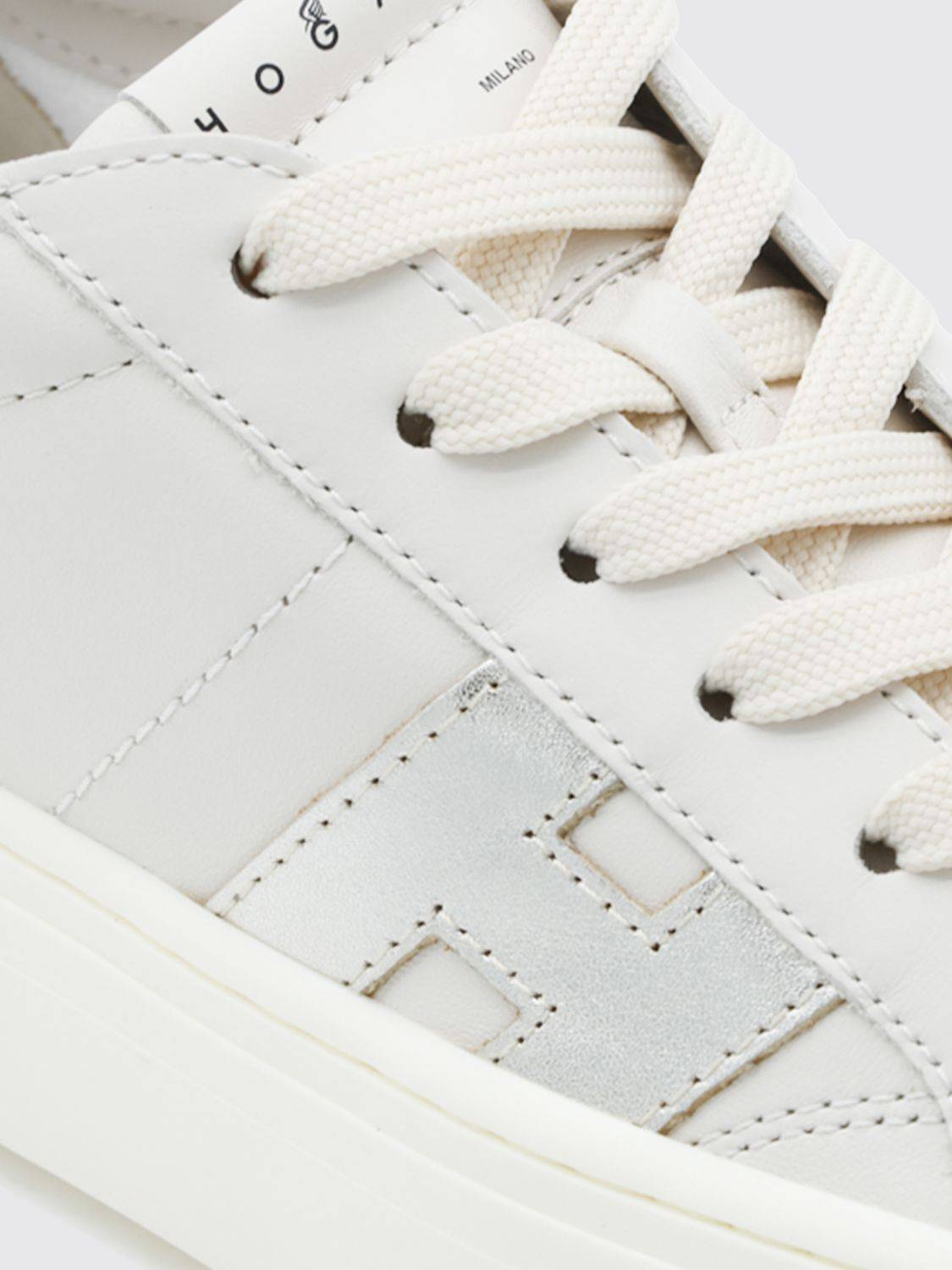 [Hogan] Sneakers FW26 HXW7050GB00V1L 022E