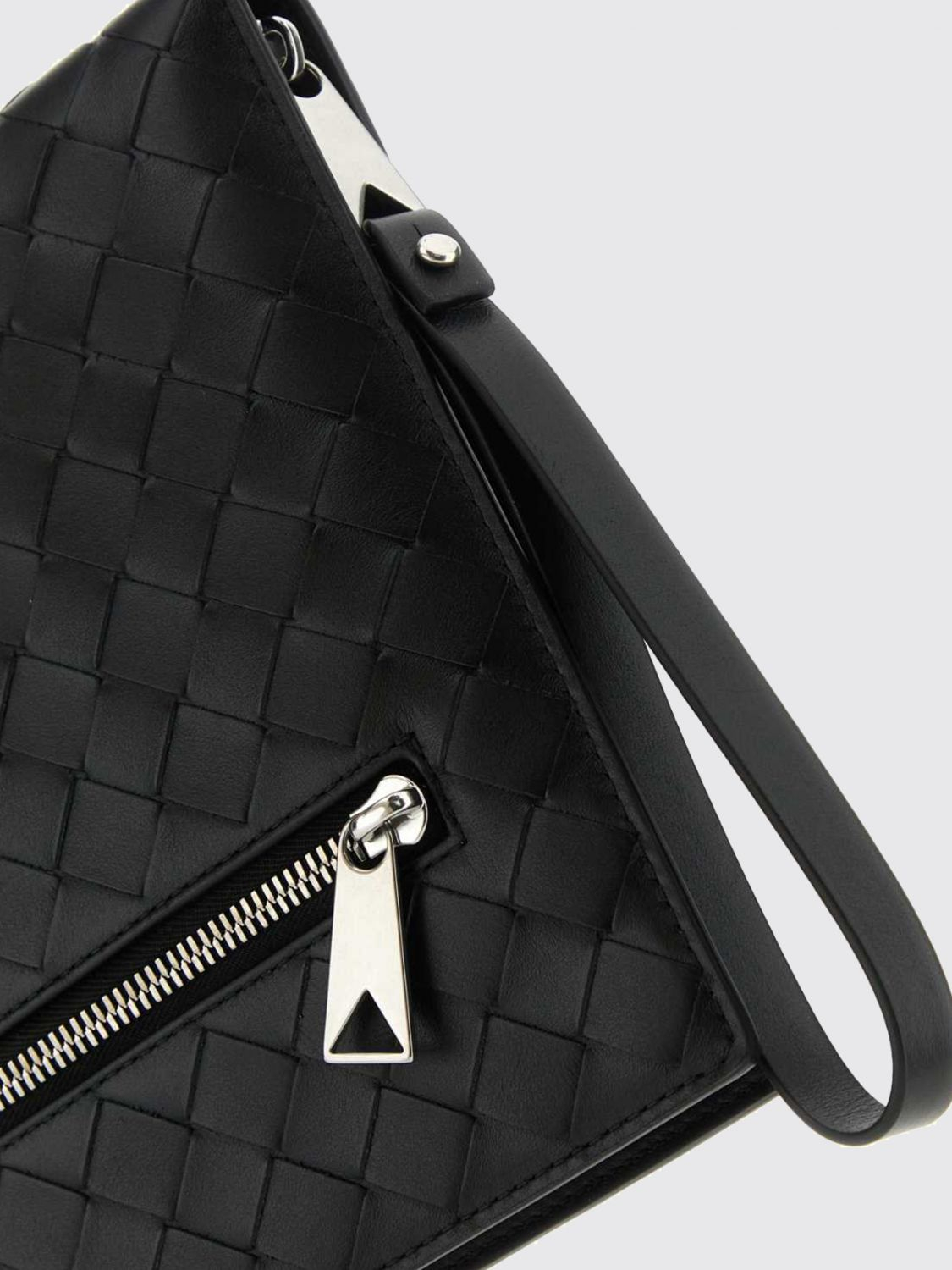 [Bottega Veneta] Clutch bag FW26 693675V2E41 8803