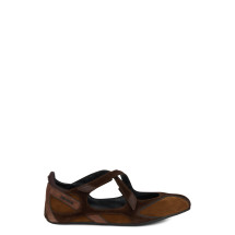 Ballet flat with hook closure