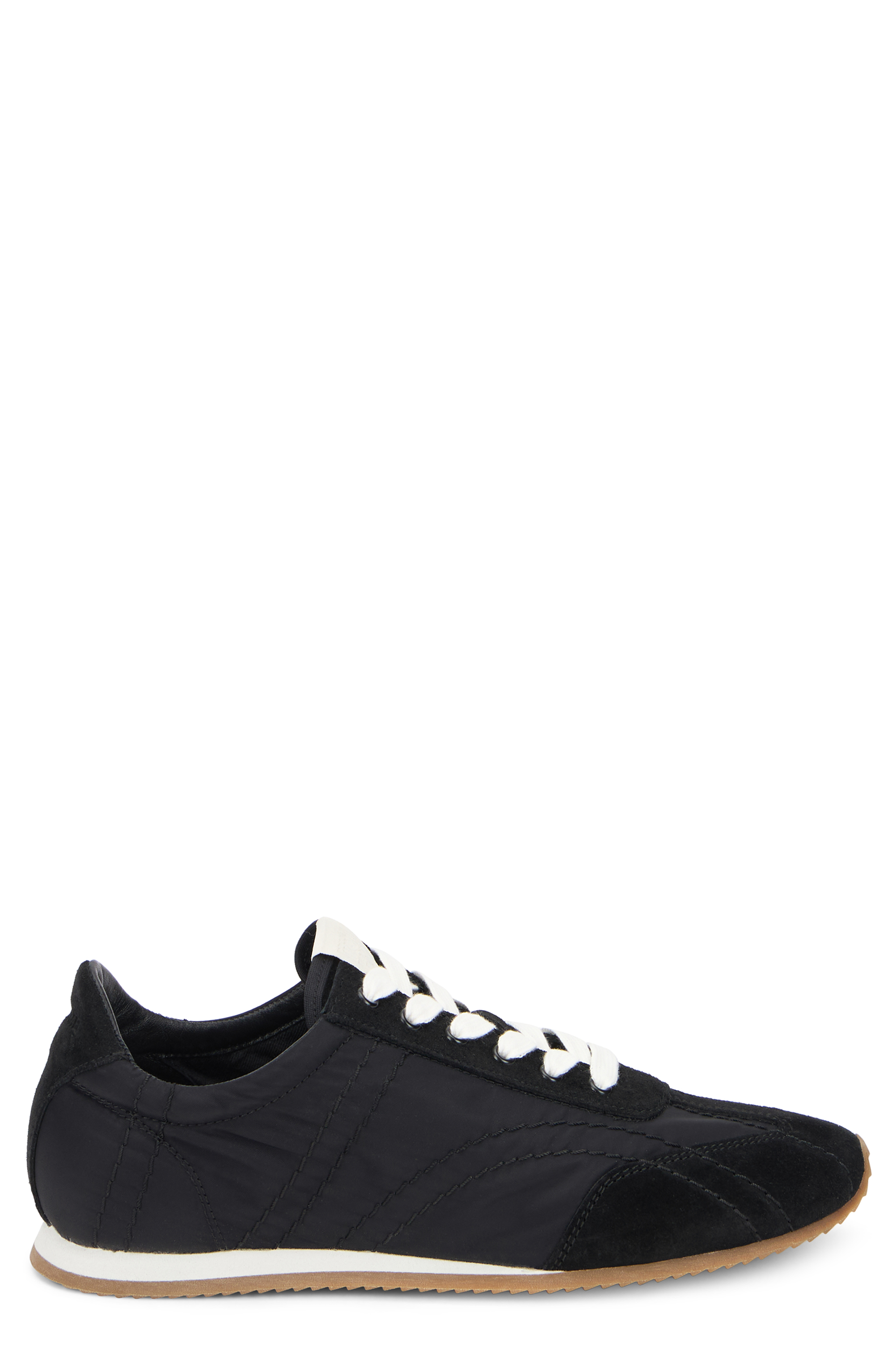 Sneakers made of recycled nylon and suede